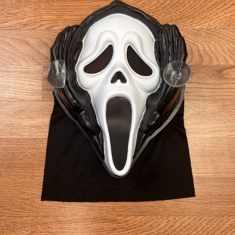 Fun World Ghost Face Light Up Window Decoration‎ Scream Mask Scary Peeper
